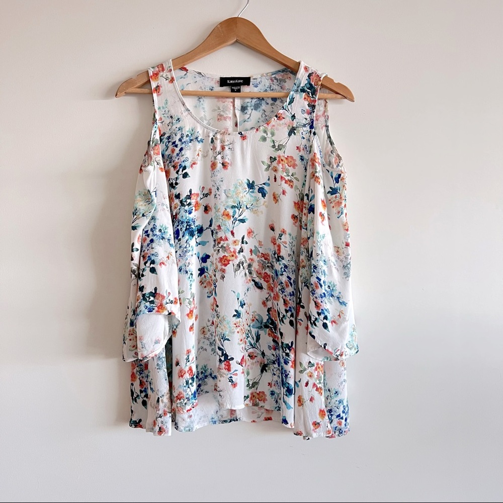 Karen Kane made in USA floral flowy cold shoulder blouse w/ 3/4 length sleeves L